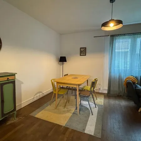 Charming 44m Near Downtown