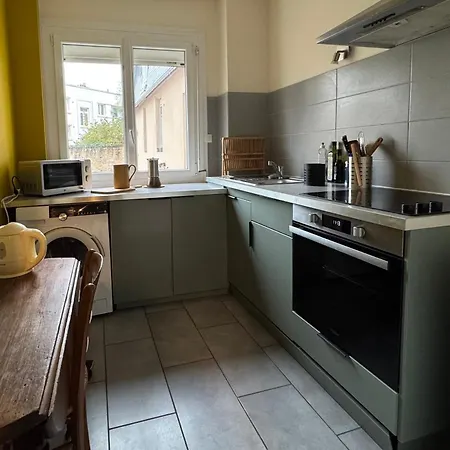 Апартаменты Charming 44m Near Downtown *