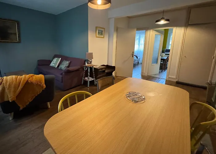 Charming 44m Near Downtown * 凯恩